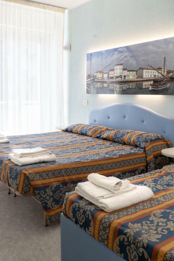 Hotel Tiglio Rimini Exteriör bild