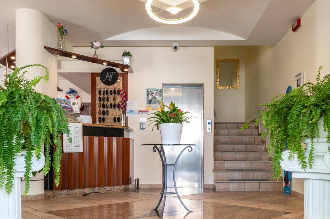 Hotel Tiglio Rimini Exteriör bild